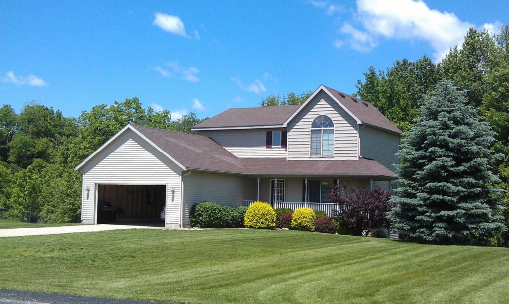 10295 Meadowgate, Sparta, MI 49345 189,900 The Josh Heyboer Group at